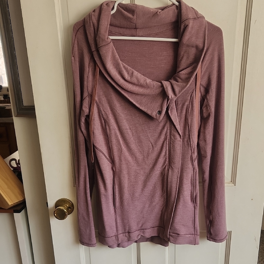 Lululemon Mauve Shawl Neck Long Sleeve Top Size 4